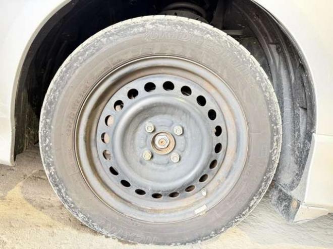 フィットシャトルハイブリッド1.3 スマートセレクション ファインライン　防錆塗装TVナビBカメETC 2WD 1300