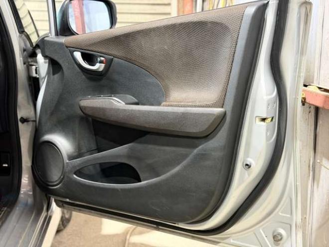 フィットシャトルハイブリッド1.3 スマートセレクション ファインライン　防錆塗装TVナビBカメETC 2WD 1300