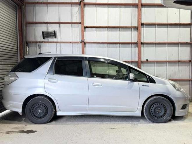 フィットシャトルハイブリッド1.3 スマートセレクション ファインライン　防錆塗装TVナビBカメETC 2WD 1300