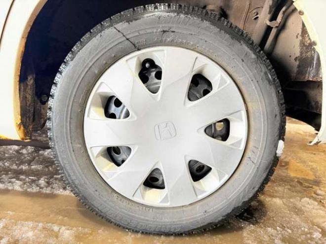 フリードスパイク1.5 G ジャストセレクション 4WD　防錆塗装4WDスマキーCDオーディオETC 1500