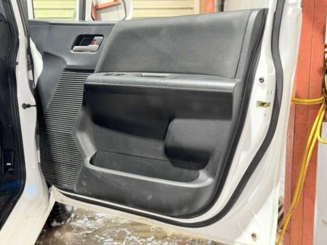 フリードスパイク1.5 G ジャストセレクション 4WD　防錆塗装4WDスマキーCDオーディオETC 1500