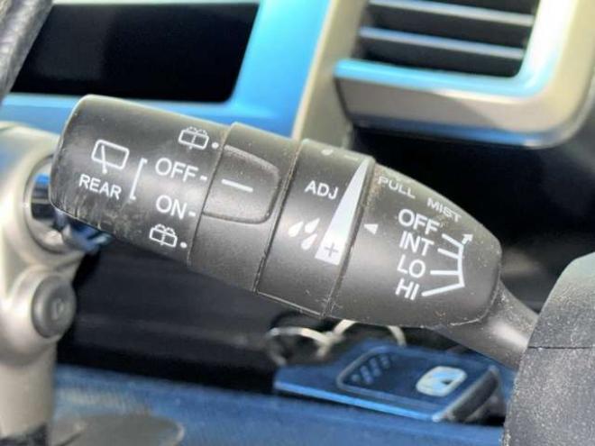 フリードスパイク1.5 G ジャストセレクション 4WD　防錆塗装4WDスマキーCDオーディオETC 1500