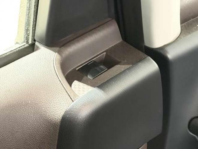 スペイド1.5 F 4WD　防錆塗装4WDキーレスTVナビBカメETC 1500