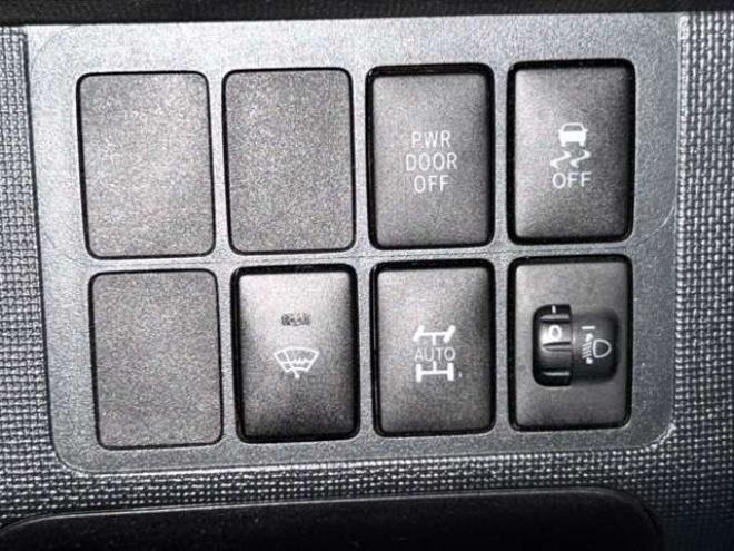 スペイド1.5 F 4WD　防錆塗装4WDキーレスTVナビBカメETC 1500