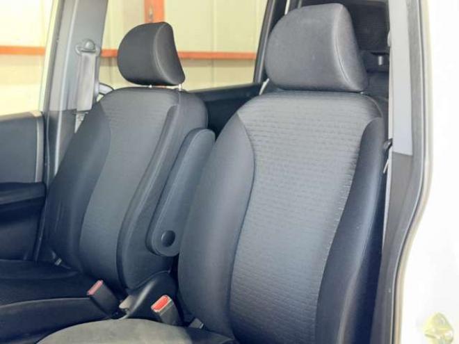 フリードスパイク1.5 G ジャストセレクション 4WD　防錆塗装4WDTVナビBカメ 1500