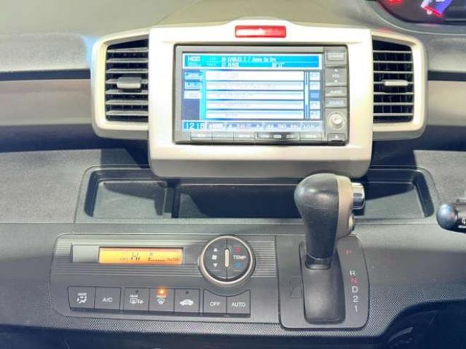 フリードスパイク1.5 G ジャストセレクション 4WD　防錆塗装4WDTVナビBカメ 1500