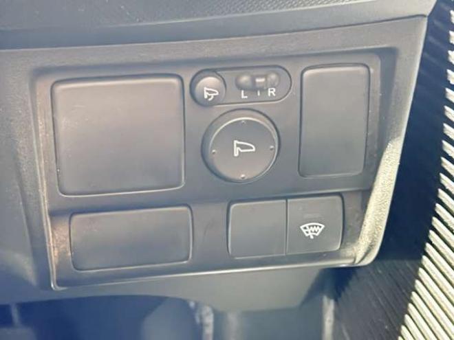 フリードスパイク1.5 G ジャストセレクション 4WD　防錆塗装4WDTVナビBカメ 1500