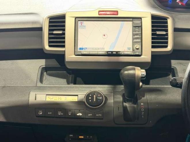 フリードスパイク1.5 G ジャストセレクション 4WD　防錆塗装4WDTVナビBカメエンスタETC夏冬タイヤ 1500