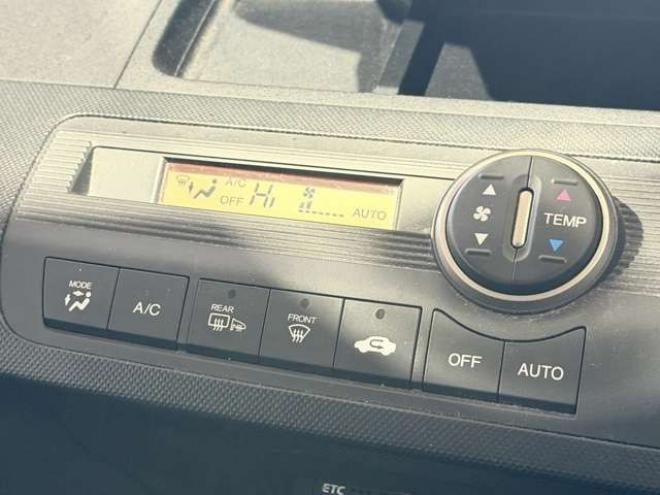 フリードスパイク1.5 G ジャストセレクション 4WD　防錆塗装4WDTVナビBカメエンスタETC夏冬タイヤ 1500