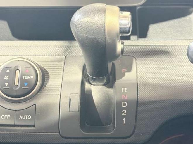 フリードスパイク1.5 G ジャストセレクション 4WD　防錆塗装4WDTVナビBカメエンスタETC夏冬タイヤ 1500