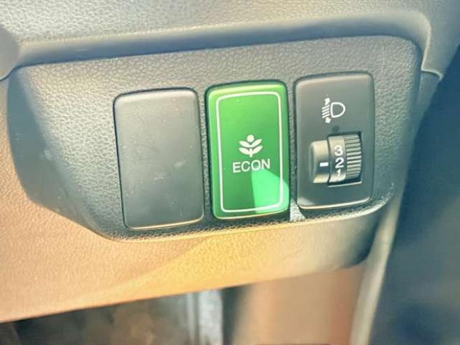 フィットハイブリッド1.3　防錆塗装キーレスCDETC 2WD 1300