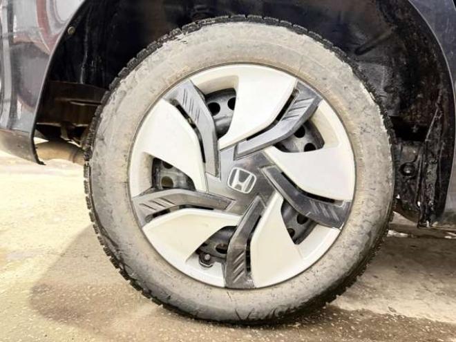 フリードスパイク1.5 G ジャストセレクション 4WD　防錆塗装4WDキーレスTVナビ 1500