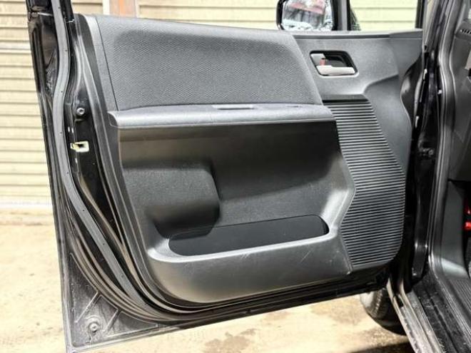 フリードスパイク1.5 G ジャストセレクション 4WD　防錆塗装4WDキーレスTVナビ 1500