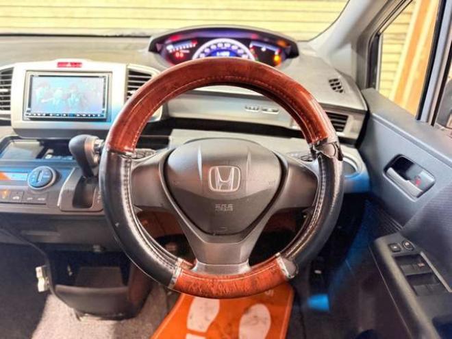 フリードスパイク1.5 G ジャストセレクション 4WD　防錆塗装4WDTVナビETC 1500