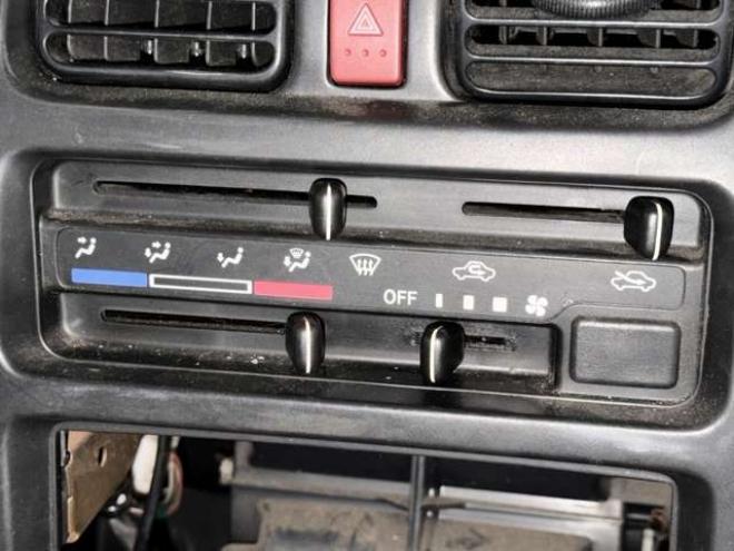 キャリーKC 3方開 4WD　全塗装車防錆塗装4WD 660