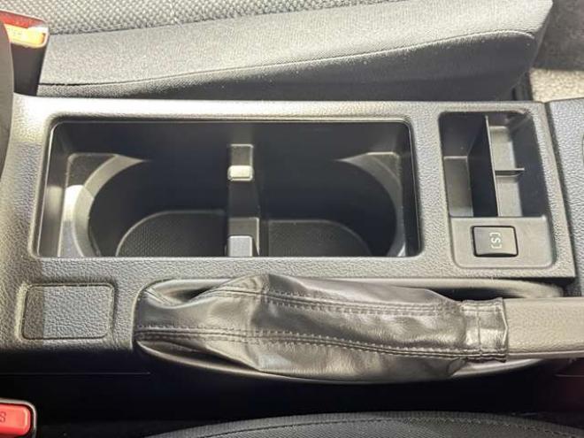 インプレッサG4 1.6 i 4WD　防錆塗装4WDキーレスナビ夏冬タイヤ 1600