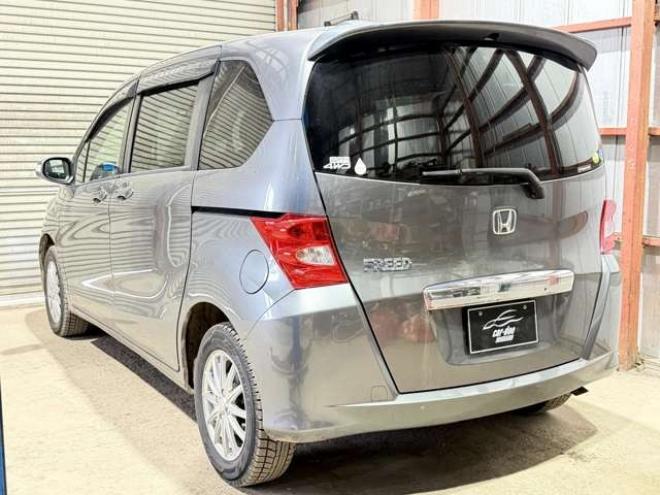 フリード1.5 G ジャストセレクション 4WD　防錆塗装4WDTVナビBカメエンスタETC夏冬タイヤ 1500