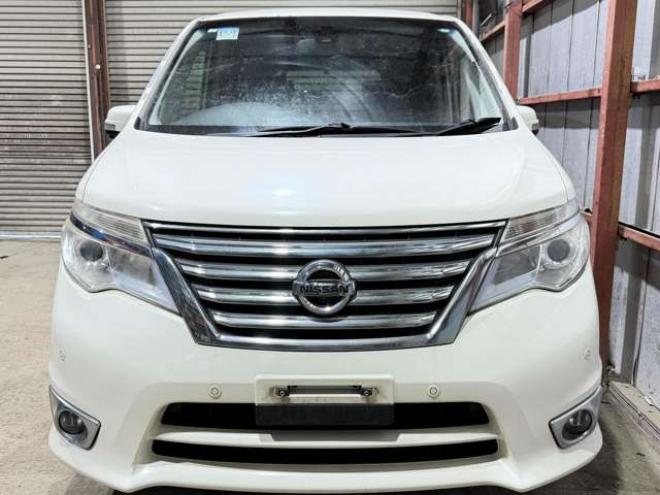 セレナ2.0 ハイウェイスター Vセレクション+Safety アドバンストセーフティ パッケージ 4WD　防錆塗装4WDTVナビBカメETC夏冬タイヤ 2000