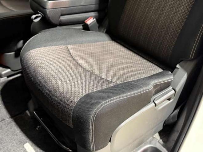 セレナ2.0 ハイウェイスター Vセレクション+Safety アドバンストセーフティ パッケージ 4WD　防錆塗装4WDTVナビBカメETC夏冬タイヤ 2000