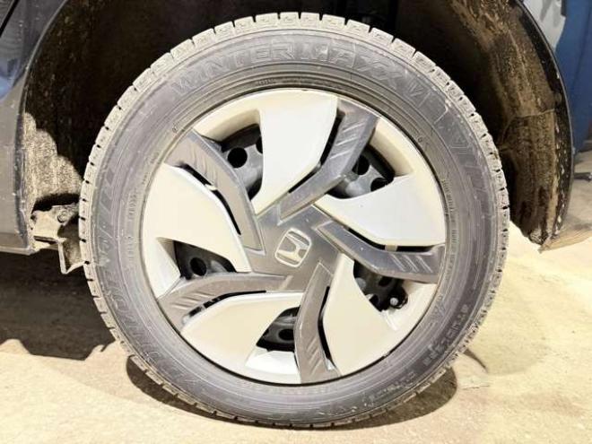 フィット1.5 ハイブリッド Fパッケージ 4WD　防錆塗装4WDエンスタCD 1500