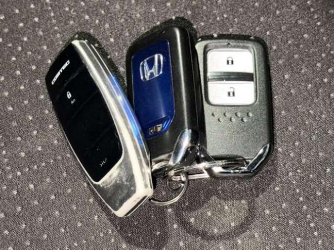 フィット1.5 ハイブリッド Fパッケージ 4WD　防錆塗装4WDエンスタCD 1500