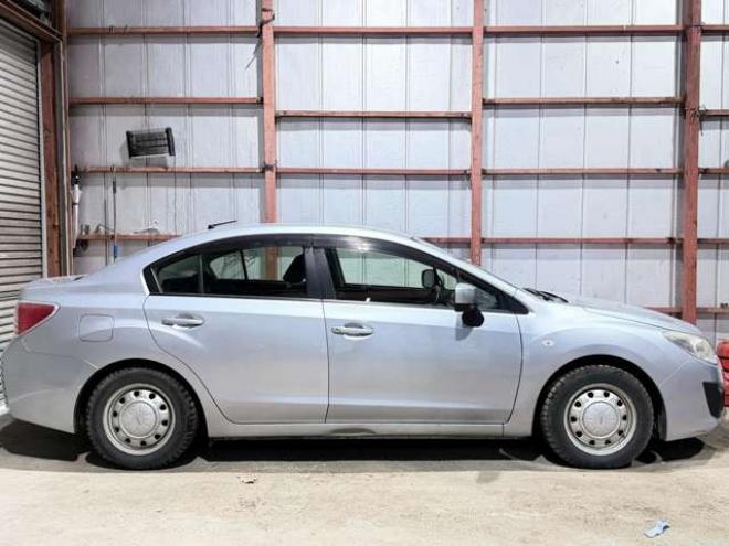 インプレッサG4 1.6 i 4WD　防錆塗装4WDキーレスCD夏冬タイヤ 1600