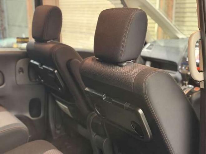 セレナ2.0 ハイウェイスター 4WD　防錆塗装4WDTVナビBカメ 2000