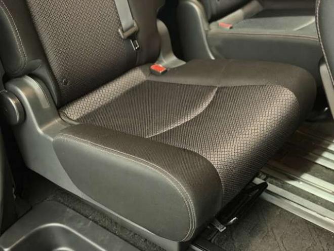 セレナ2.0 ハイウェイスター 4WD　防錆塗装4WDTVナビBカメ 2000