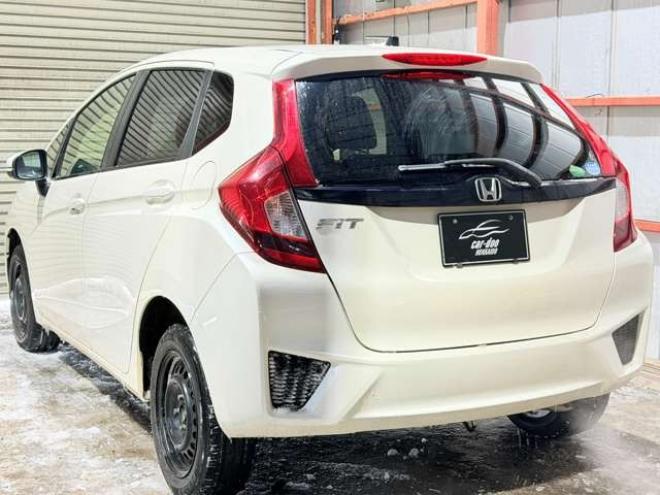 フィット1.3 13G Fパッケージ 4WD　防錆塗装4WDスマキーCD 1300