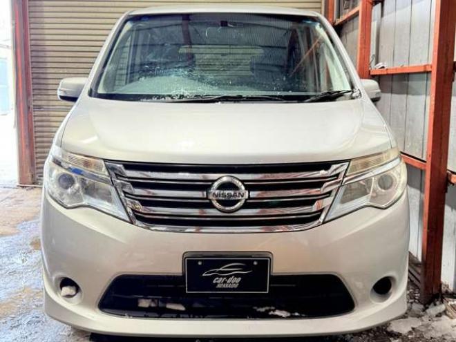 セレナ2.0 20S 4WD　防錆塗装4WDキーレスTVナビBカメ夏冬タイヤETC 2000