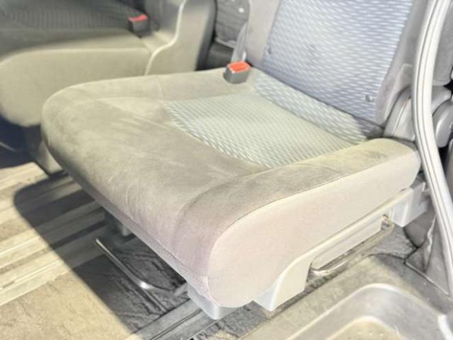 セレナ2.0 20S 4WD　防錆塗装4WDキーレスTVナビBカメ夏冬タイヤETC 2000