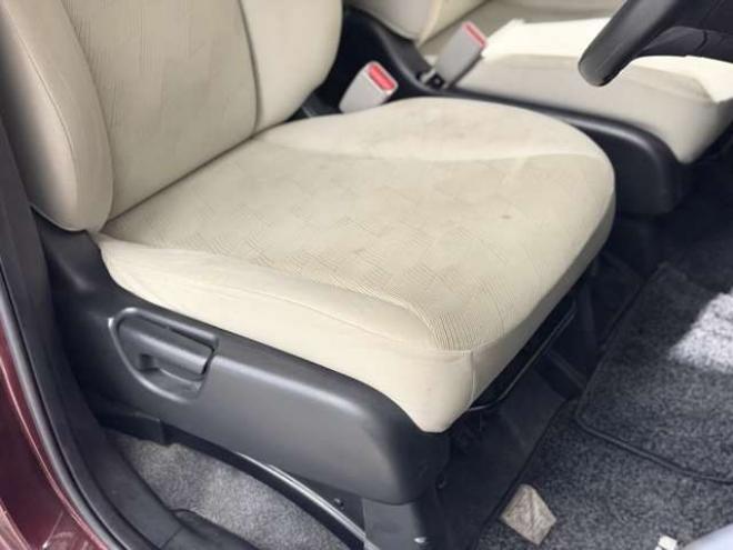 フリード1.5 G Lパッケージ 4WD　防錆塗装4WDキーレスナビ 1500