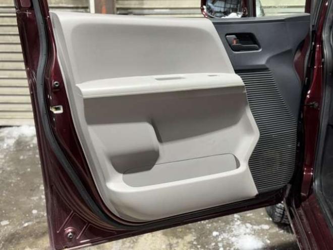 フリード1.5 G Lパッケージ 4WD　防錆塗装4WDキーレスナビ 1500