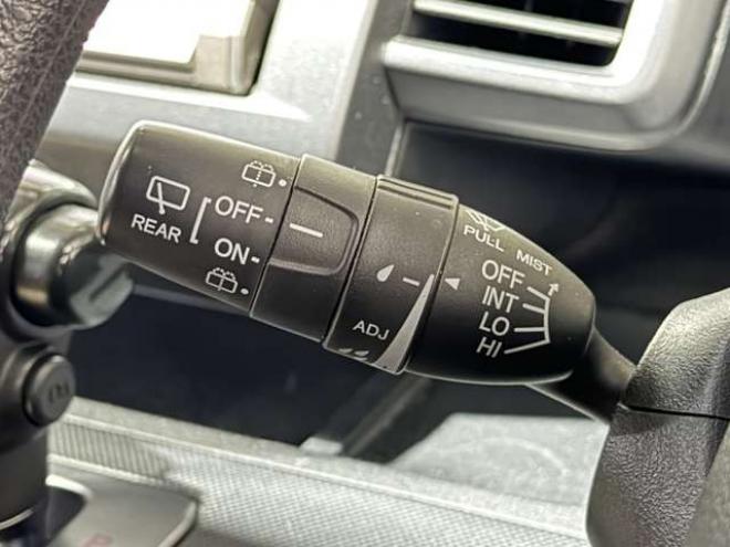 フリード1.5 G Lパッケージ 4WD　防錆塗装4WDキーレスナビ 1500