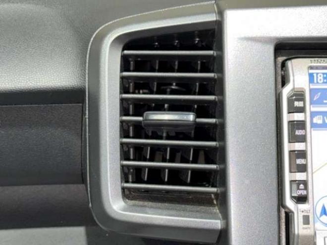 フリード1.5 G Lパッケージ 4WD　防錆塗装4WDキーレスナビ 1500