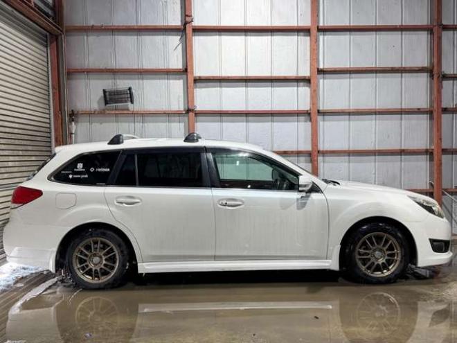 レガシィワゴン2.5 i Sパッケージ 4WD　防錆塗装4WDTVナビETC 2500