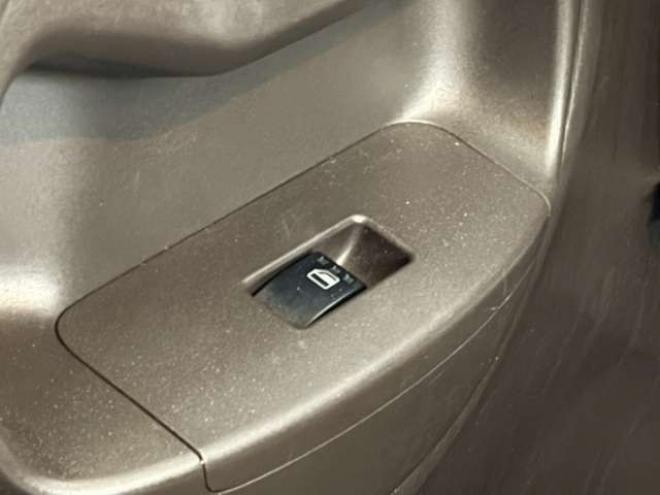 パッソ1.0 X　防錆塗装キーレスCD 2WD 1000