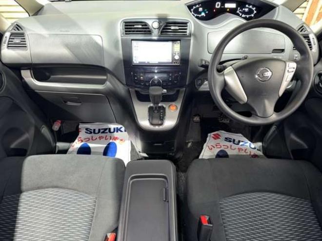 セレナ2.0 20X 4WD　防錆塗装4WDTVナビBカメETCエンスタ 2000