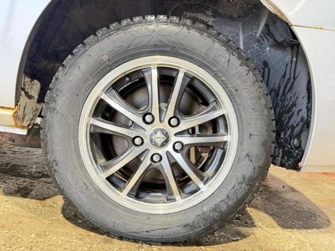 セレナ2.0 20X 4WD　防錆塗装4WDTVナビBカメETCエンスタ 2000