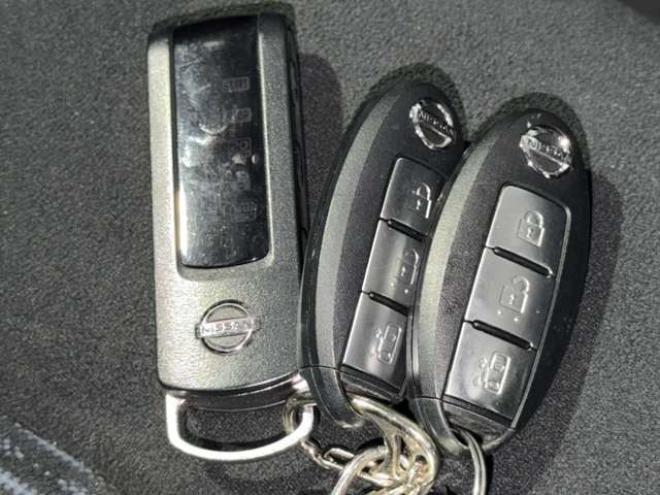 セレナ2.0 20X 4WD　防錆塗装4WDTVナビBカメETCエンスタ 2000