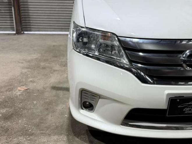 セレナ2.0 ハイウェイスター 4WD　防錆塗装4WD 2000