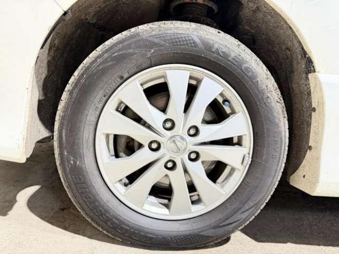 セレナ2.0 ハイウェイスター 4WD　防錆塗装4WD 2000