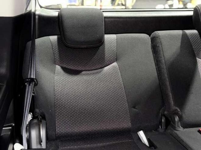 セレナ2.0 ハイウェイスター 4WD　防錆塗装4WD 2000