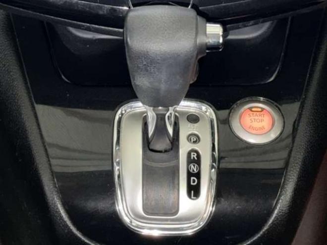 セレナ2.0 ハイウェイスター 4WD　防錆塗装4WD 2000