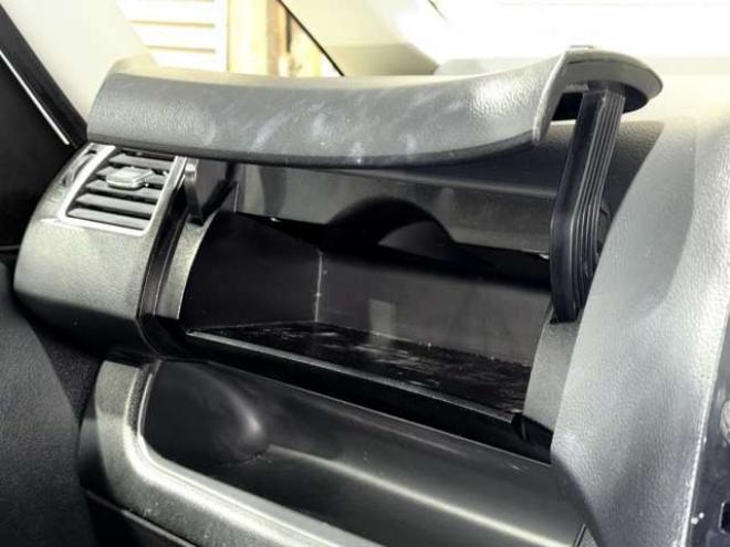 セレナ2.0 ハイウェイスター 4WD　防錆塗装4WD 2000