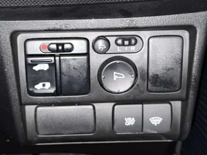 フリード1.5 G エアロ Lパッケージ 4WD　防錆塗装4WDTVナビBカメエンスタ夏冬タイヤ 1500