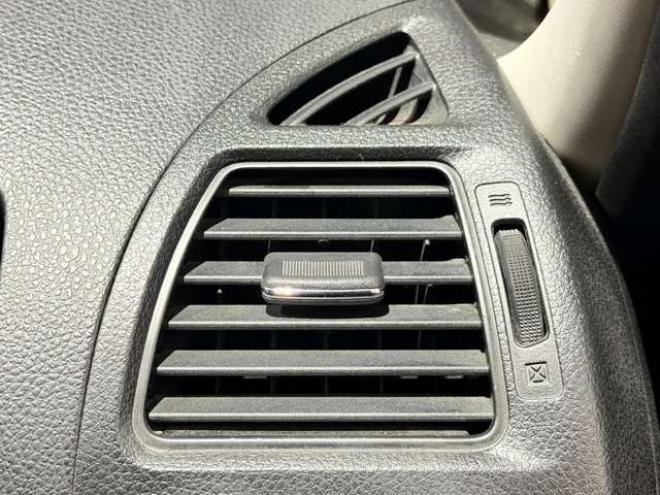 セレナ2.0 ライダー Jパッケージ 4WD　防錆塗装4WDTVナビBカメETC夏冬タイヤ 2000