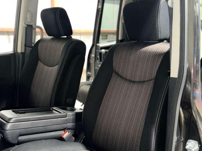 セレナ2.0 ハイウェイスター アドバンストセーフティ パッケージ 4WD　防錆塗装4WD 2000