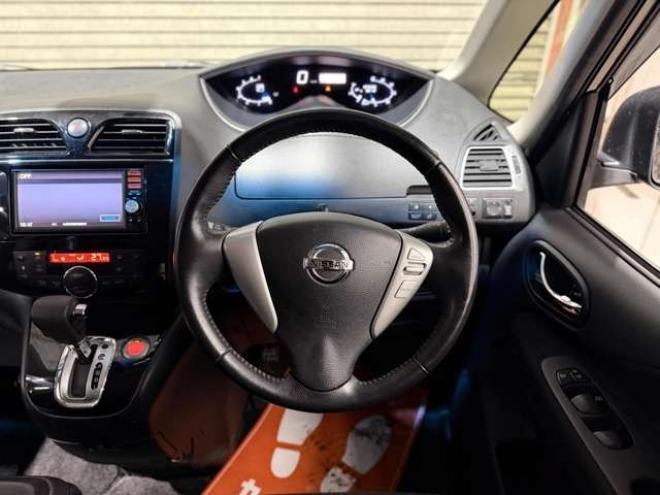 セレナ2.0 ハイウェイスター アドバンストセーフティ パッケージ 4WD　防錆塗装4WD 2000