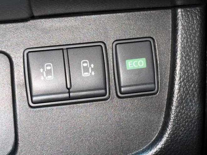 セレナ2.0 ハイウェイスター アドバンストセーフティ パッケージ 4WD　防錆塗装4WD 2000